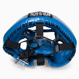 Hoofdbeschermer Cleto Reyes met blauwe jukbeenderen