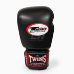 Gants de Muay Thai Twins Special BGVL4 Rouge-noir-blanc