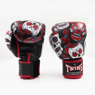 Gants de Muay Thai Twins Special FBGVL 3 Skull Rouge 