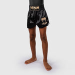 Shorts Enfant kick-thaï Venum Classic Noir-or-Combat Arena