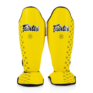 Scheenbeschermers Fairtex Competitie SP5 met gele voetbescherming 