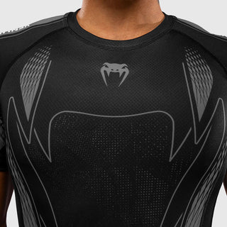 Rashguard Venum Amazonia Reborn maniche corte Nero-grigio-Combat Arena