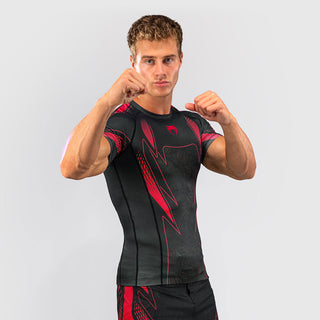 Rashguard Venum Amazonia Reborn maniche corte Nero-rosso-Combat Arena