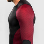 Rashguard Venum Assassin's Creed Shadows maniche lunghe Rosso-nero-Combat Arena