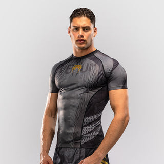 Rashguard Venum Galactic 3.0 maniche corte Nero-oro-Combat Arena